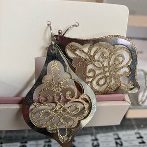 Two tone drop earrings